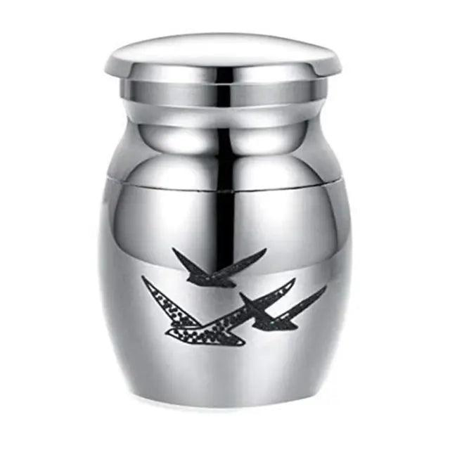 Cuore Keepsake Small Ashes Urn-Pet Urn for Ashes-Cremation Urns- The cremation urns for ashes and keepsakes for ashes come in a variety of styles to suit most tastes, decor and different volumes of funeral ashes.