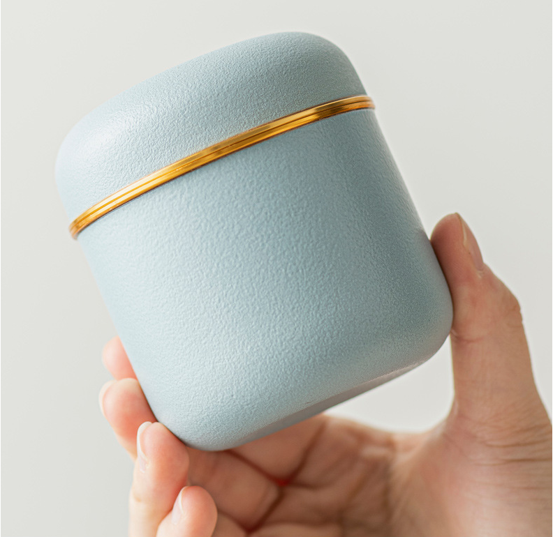 Riposare Pet or Keepsake Ashes Urn-Pet Urn for Ashes-Cremation Urns- The cremation urns for ashes and keepsakes for ashes come in a variety of styles to suit most tastes, decor and different volumes of funeral ashes.