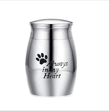 Cuore Keepsake Small Ashes Urn-Pet Urn for Ashes-Cremation Urns- The cremation urns for ashes and keepsakes for ashes come in a variety of styles to suit most tastes, decor and different volumes of funeral ashes.